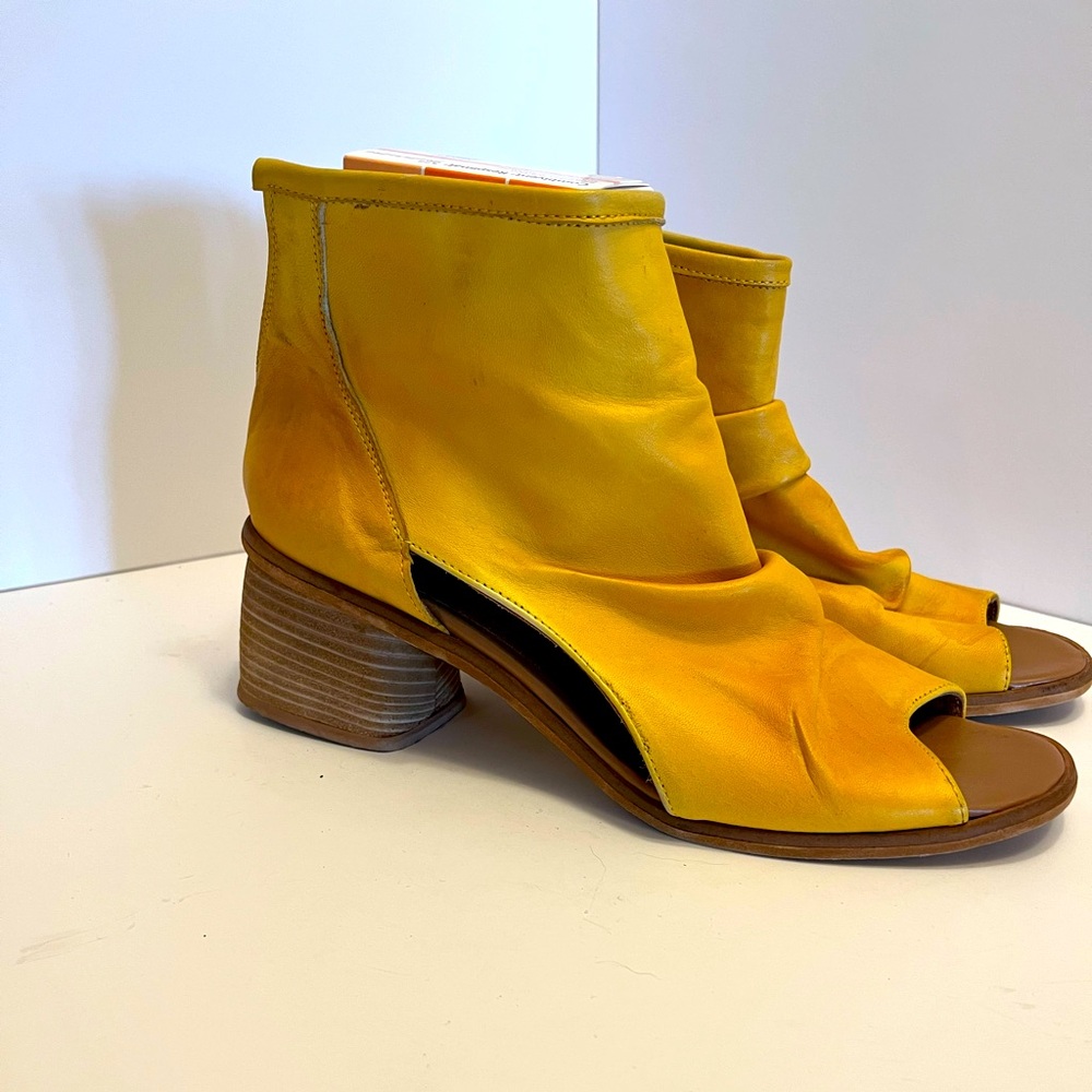 Ego Trip shoes mustard yellow open toed shoes